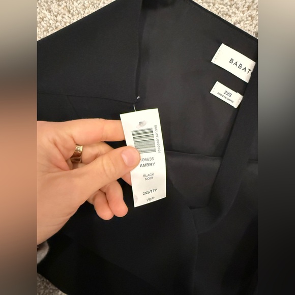 NWT Aritzia Babaton Ambry Silk Camisole in Black Sz XXS - Picture 3 of 4